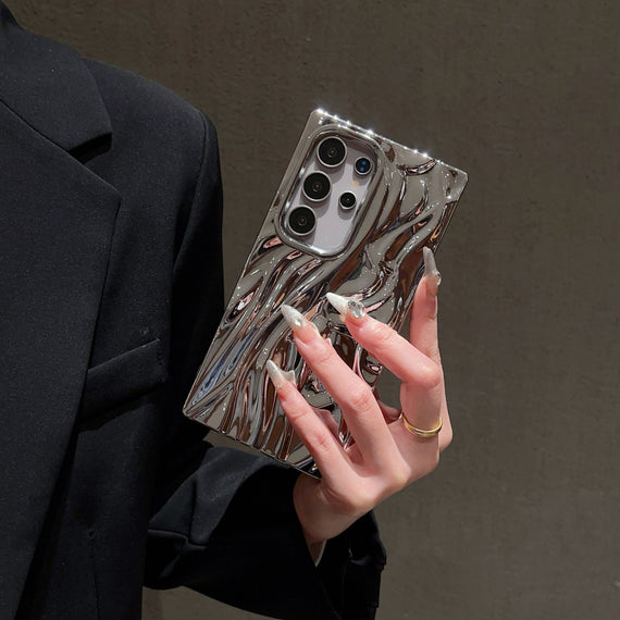 Three-dimensional Pleated Electroplating Phone Case